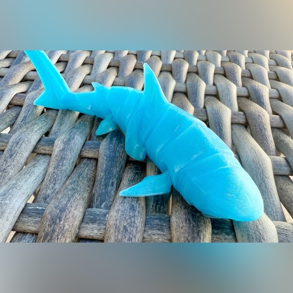 3d Printed Fidget Blue Shark, Flexi  Shark, Articulated Fidget Toy, 3D Printed - Picture 2 of 15